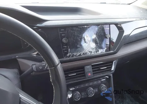 2022 Volkswagen Taos 1.5T Sel z USA, uszkodzony, nr VIN 3VV2X7B2XNM088833